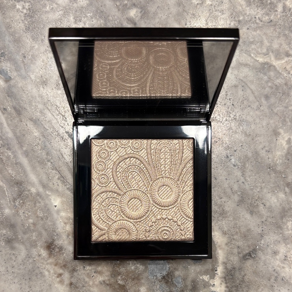 ✨LE✨NWOB Burberry S/S 2016 Runway Highlighting Palette - Nude Gold No. 2